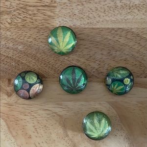 Set of 5 leaf magnets